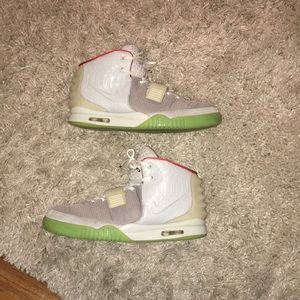 Nike Air Yeezy 2 Pure Platinum reps